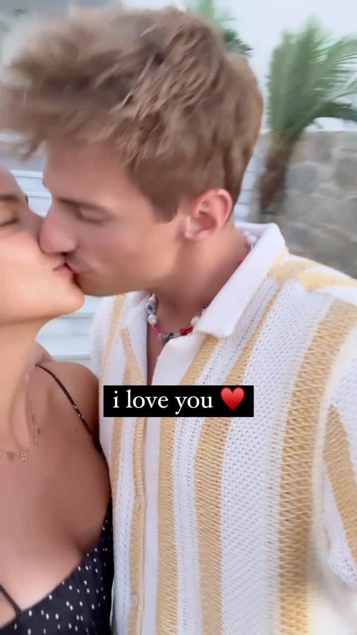 Mark Dohnerのインスタグラム：「Happy 26th Birthday to the love of my life!! ♥️ you might be too old for Leo, but you’re perfect for me :) meeting you has made me the happiest man in the world! You bring so much joy into this world with your loving heart, contagious laugh & infectious smile :) you’ve made me a better man & have taught me so much about love. You truly are and incredible person and I can’t wait to see what you accomplish this year! I love you 😘 @taylor.brumann」