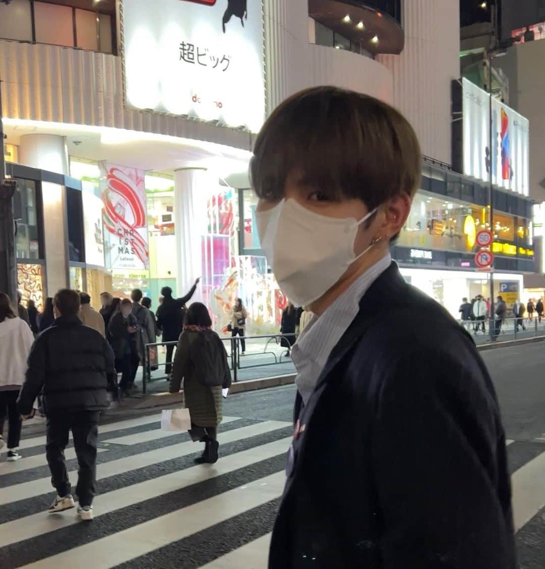 ショウタロウ（大﨑将太郎）さんのインスタグラム写真 - (ショウタロウ（大﨑将太郎）Instagram)「綺麗だった🎄👀✨❶」12月19日 18時03分 - _shotaroo_