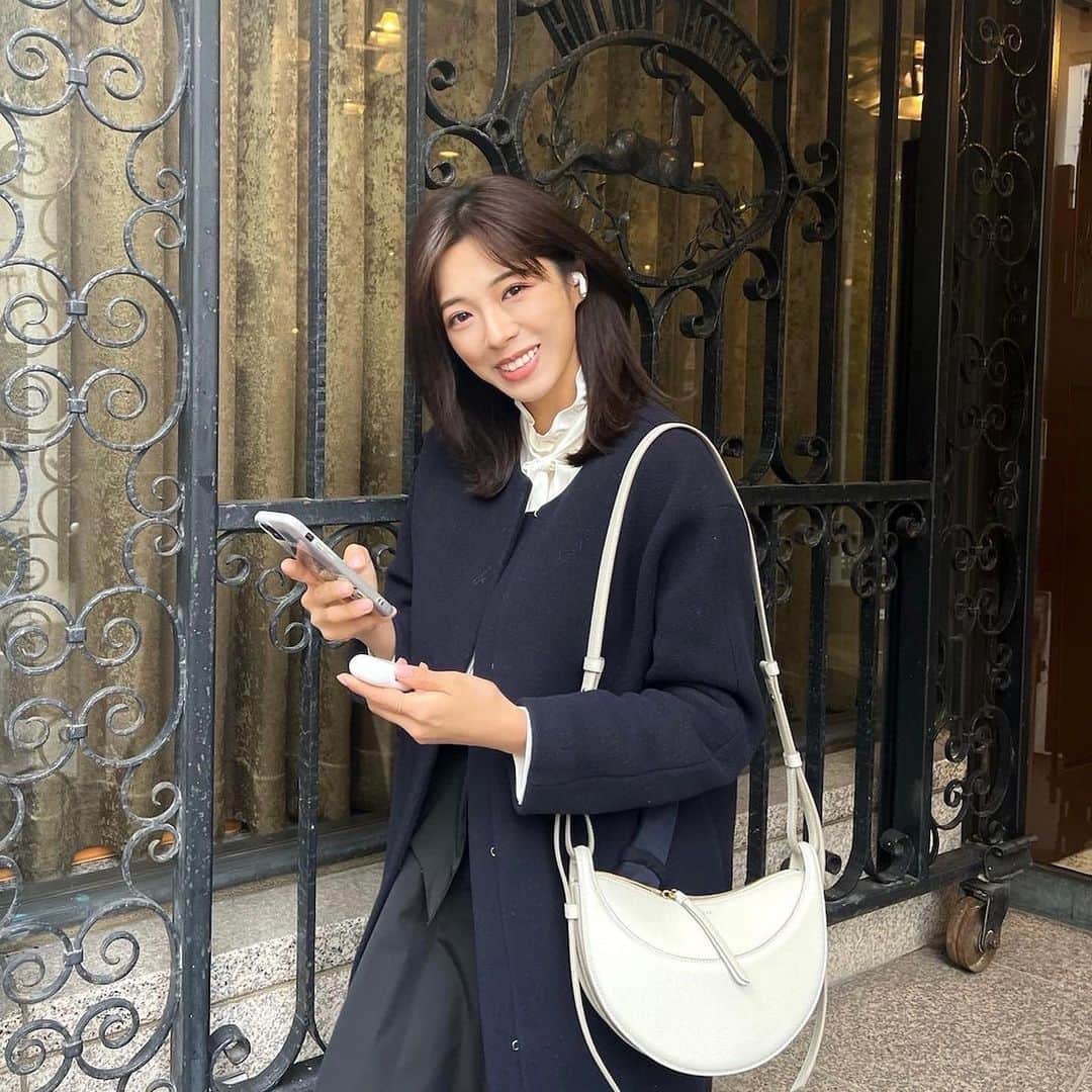 わちみなみのインスタグラム：「私の冬の推し曲… わたしは『白い恋人達』かな🤍 夏はもちろんだけど、冬の桑田佳祐さんは心に沁みる お父さんがサーファーで大好きだったので私も一緒に車の中で聴いて育ちました🙋‍♀️大人になるとだんだん好きになるこの冬のうた。  この前ライブにいったのでずっと聴いてクリスマス気分あげてるよ🎄🎅  12/19(月)〜12/28(水) キャンペーンに是非参加してみてね🎅  @amazonmusicjp をフォローして  #私の推しもう聞いた ? @amazonmusicjp  をつけて  推しに関する想いや魅力、楽しむ様子などを投稿 ・抽選で20名様にAmazon Echo Budsがプレゼントされるよ🎄  #私の推しもう聞いた? #AmazonMusic #PR」