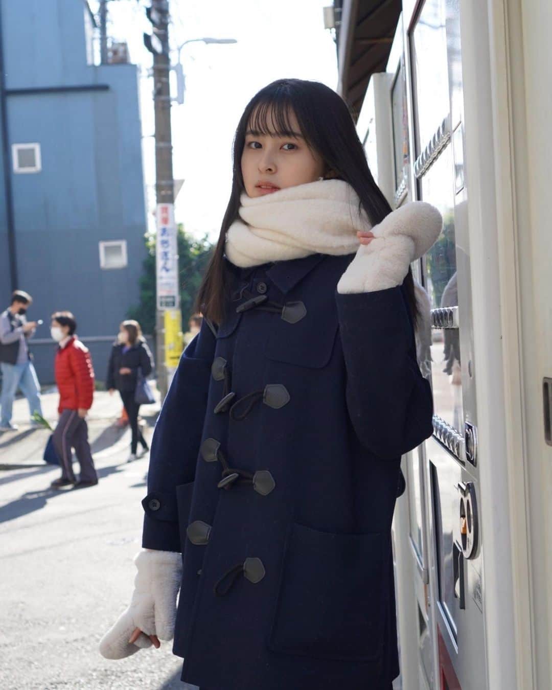 村山千夏さんのインスタグラム写真 - (村山千夏Instagram)「こんばんは。  マフラーと手袋の時期がやってきましたね。  good evening  It's time for scarves and gloves.  #セーラー服#制服#jk#女子高校生#jk2#sjk#高校2年生#05#05line #17歳#17yearsold #japanesegirl #japan#uniform#sailor suit#foryoupage #fyp #白マフラー #マフラー#手袋」12月19日 18時47分 - chinatsu___mura
