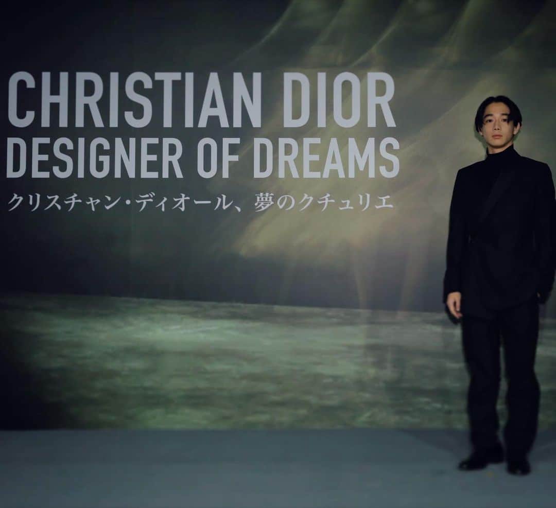 片岡千之助のインスタグラム：「「クリスチャン・ディオール、夢のクチュリエ展」  圧巻。  素晴らしい休演日を 過ごさせていただけました。  東京都現代美術館にて 12月21日〜5月28日まで  @dior #Dior #ディオール #DiorDesignerOfDreams」