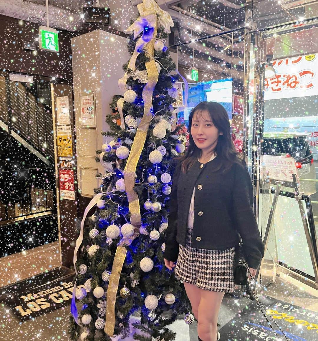 入澤優さんのインスタグラム写真 - (入澤優Instagram)「みんな久しぶり🎄❤️めっちゃ忙しいから写真載せるのない😭！みんなで忘年会した時の写真でも載せよう〜🫰🏻  投稿にいいね♡をして応援してね📣  いつも素敵なコメントありがとう😊  【お知らせ】 メガネの青山presentsメガネ男子女子コンテストに出場中です！ 1日１投票をご協力お願いします🥺！！投票はネットでできます❤️プロフィール欄のURLから投票お願いします♡12月31までです！  📸photo by  店員さん  👗👒all @zara   #入澤優　#ざわゆー #aquarium #aquariumbar #🍷 #博士課程 #博士 #理解女子 #可愛い #漂亮的 #醫生 #優雅 #高品牌 #いいねしてね #フォローしてね  #美麗的女人 #日本偶像 #ueno #japantravel #love #クリスマス #🎄 #慶應 #keiouniv #旅游景点  #女孩 #优雅的  #미인  #아이돌」12月19日 22時09分 - penchan0327