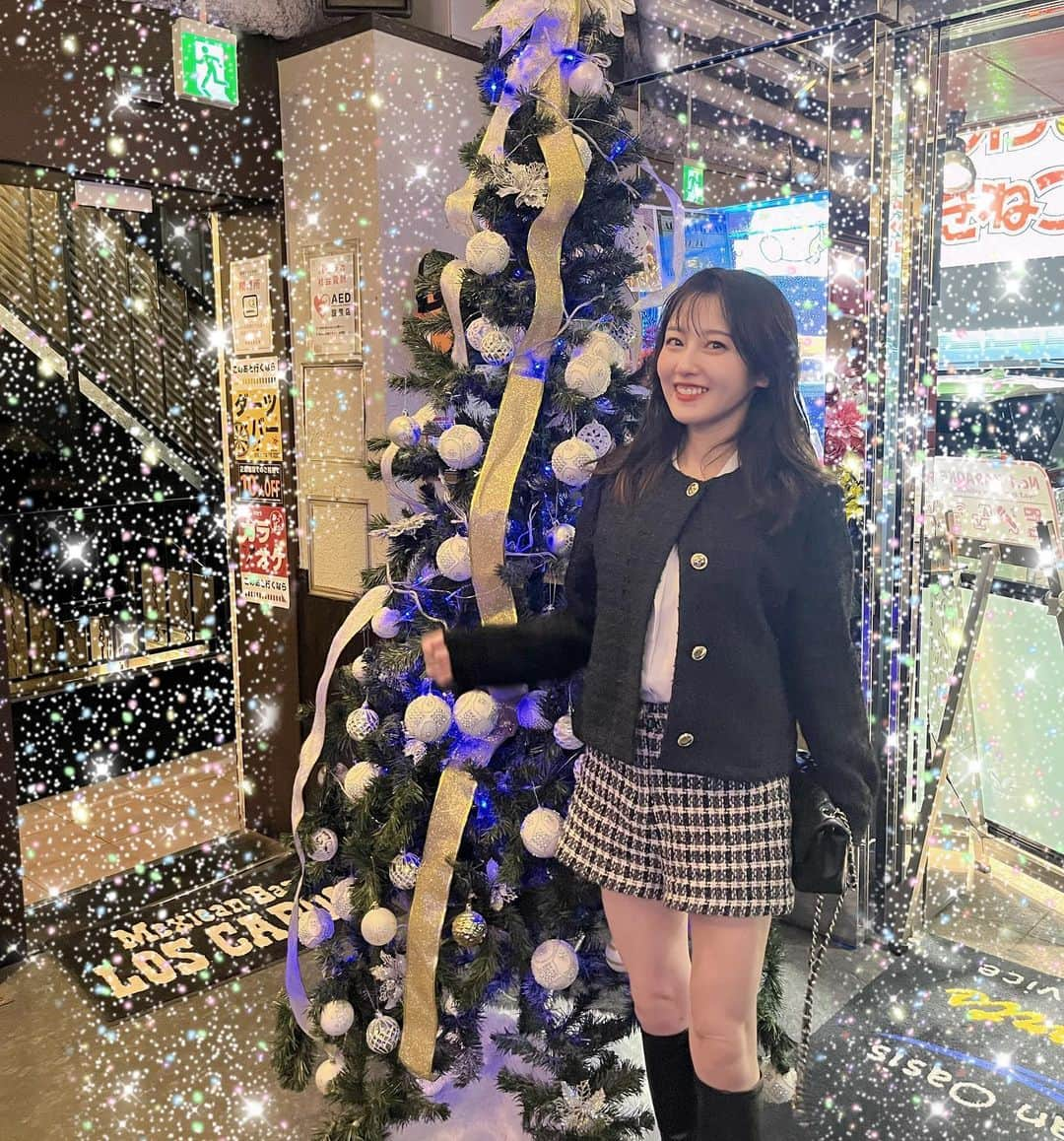 入澤優さんのインスタグラム写真 - (入澤優Instagram)「みんな久しぶり🎄❤️めっちゃ忙しいから写真載せるのない😭！みんなで忘年会した時の写真でも載せよう〜🫰🏻  投稿にいいね♡をして応援してね📣  いつも素敵なコメントありがとう😊  【お知らせ】 メガネの青山presentsメガネ男子女子コンテストに出場中です！ 1日１投票をご協力お願いします🥺！！投票はネットでできます❤️プロフィール欄のURLから投票お願いします♡12月31までです！  📸photo by  店員さん  👗👒all @zara   #入澤優　#ざわゆー #aquarium #aquariumbar #🍷 #博士課程 #博士 #理解女子 #可愛い #漂亮的 #醫生 #優雅 #高品牌 #いいねしてね #フォローしてね  #美麗的女人 #日本偶像 #ueno #japantravel #love #クリスマス #🎄 #慶應 #keiouniv #旅游景点  #女孩 #优雅的  #미인  #아이돌」12月19日 22時09分 - penchan0327