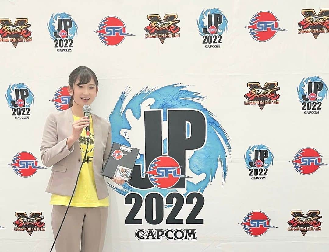 本城結実のインスタグラム：「ストリートファイターリーグ: Pro-JP 2022  開催記念!ファン交流キャラバンも　 早いもので本日高知会場にて無事終了しました👏  リーグ開催期間の9月から12月にかけて 全国各地の会場にて 地域のお客さま、選手の皆様と イベントを通して交流させて頂き 本当に楽しく、あっという間の3ヶ月でした 美味しいご当地グルメも堪能して 少し太りました...😇  憧れの選手とリアルイベントで対面するのが 夢だったとおっしゃっていた方、 プロに勝って嬉しいと喜んでいた少年など お客さまが楽しんでいる様子を近くで 見る事が出来、 皆さまのストリートファイター愛を感じながら 温かい気持ちで司会を務めさせて頂きました！  今後プレイオフやグランドファイナル、 来年にはストリートファイター6の発売と 更に盛り上がっていくのが 今からとても楽しみです！  関係各所の皆様、 本当にお疲れ様でした！ ご縁があり、皆様のチームの一員として お仕事をさせて頂き幸せな時間でした。 ありがとうございました！  #sfリーグ #ストリートファイターリーグ #streetfighter  #カプコン #capcom  #mc #ナレーター #本城結実」