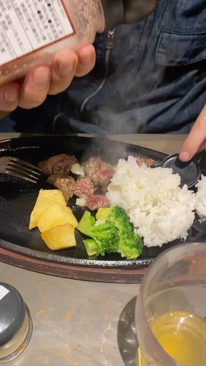 伊澤一葉のインスタグラム：「沖縄２日目ライブ後　北谷　楽しい夕食だった」