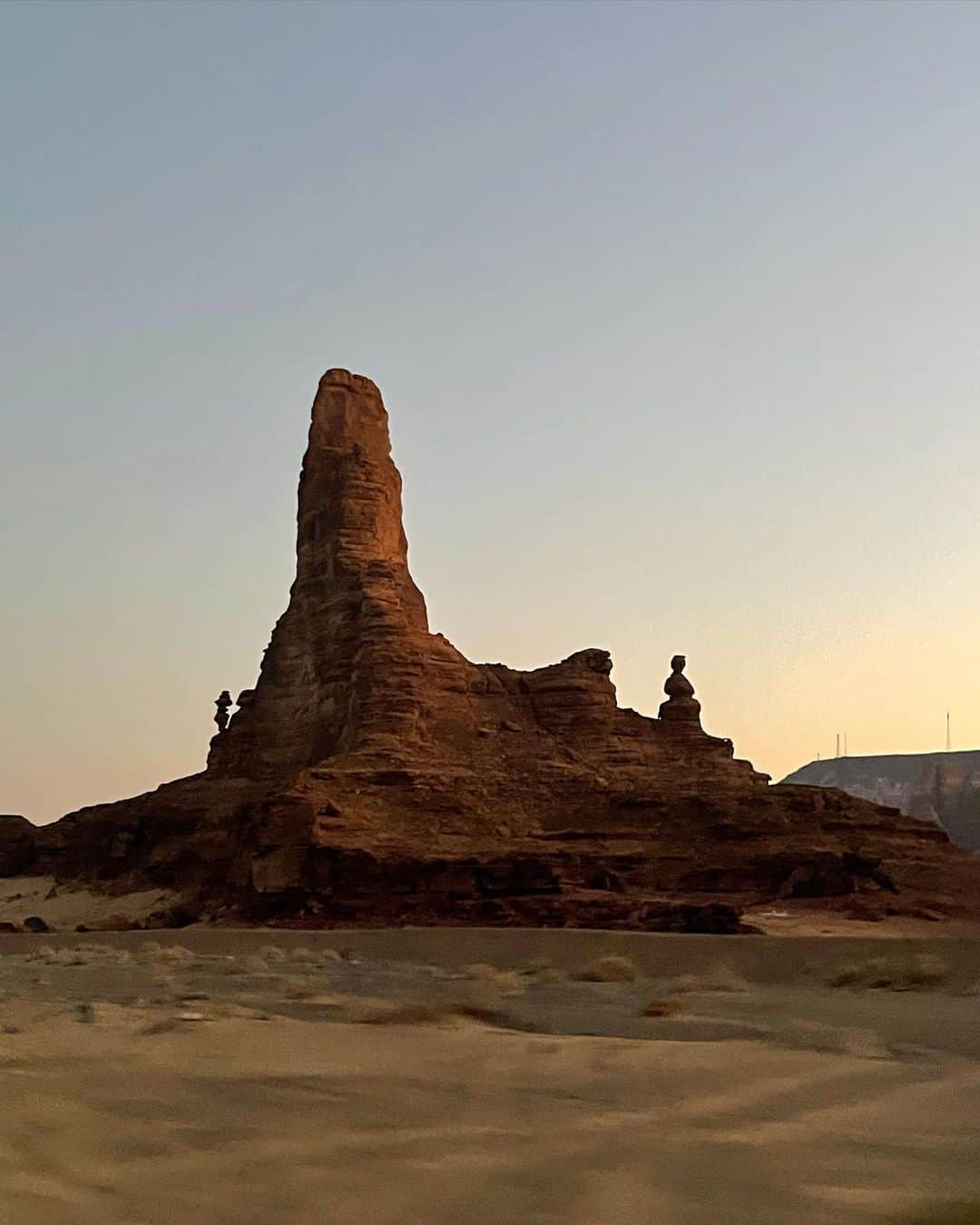 アリッサ・ヴァイオレットさんのインスタグラム写真 - (アリッサ・ヴァイオレットInstagram)「i can confirm, there is indeed life on mars」12月20日 8時13分 - alissaviolet