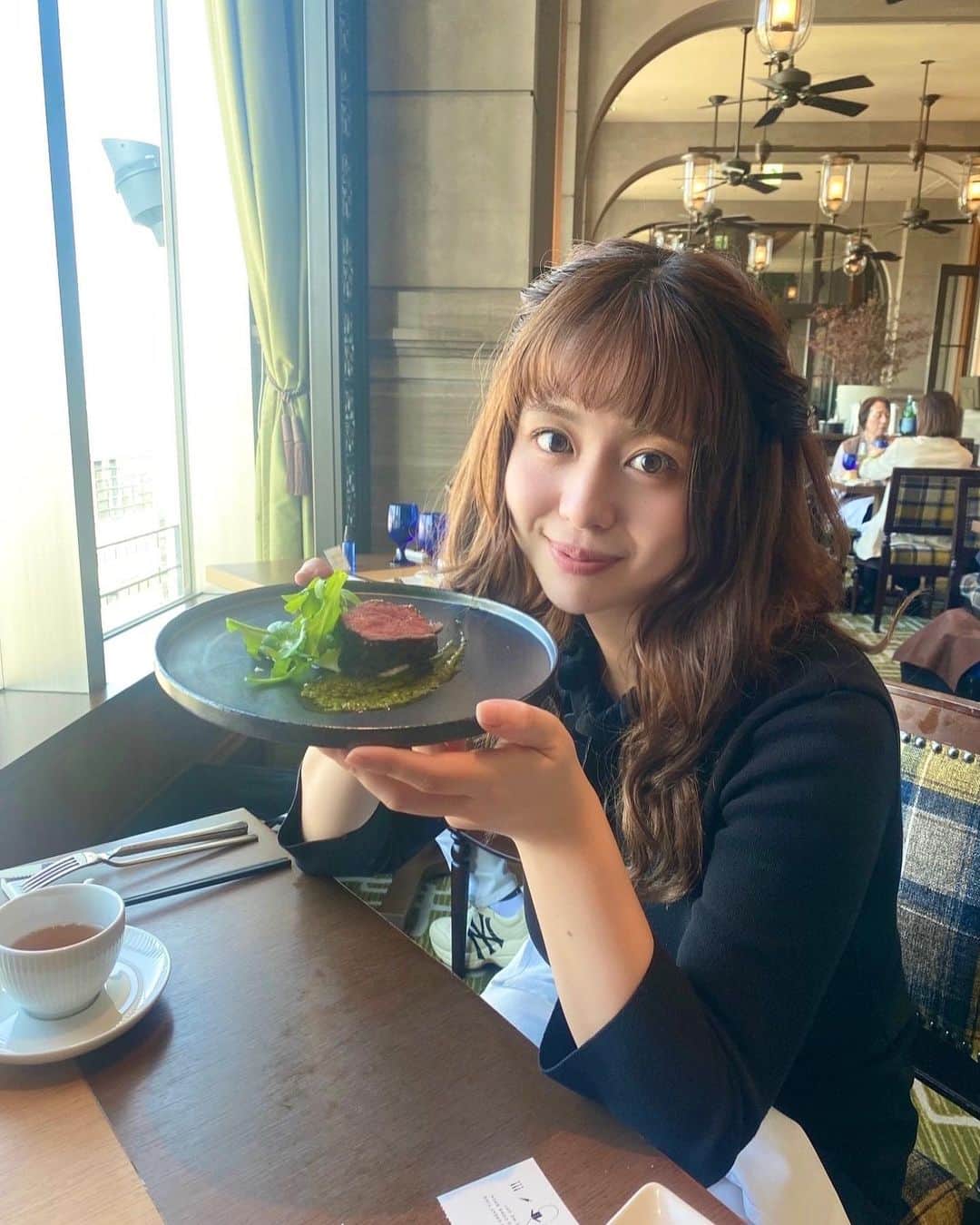 のインスタグラム：「Good morning ☀️  Eating meat is very important for going on a diet ！I’m trying to eat it !!!!  おはよう☀  ダイエットには、肉、タンパク質をとるようにしてるの！太りにくい体づくりは大切だよね✨  #ダイエット #ダイエットメニュー #肉 #肉料理 #タンパク質 #タンパク質ダイエット #痩せやすい身体づくり #kobe #meat #goonadiet #protein #fitness #フィットネス #フィットネス女子 #痩せる #痩せる方法 #可愛くなりたい」