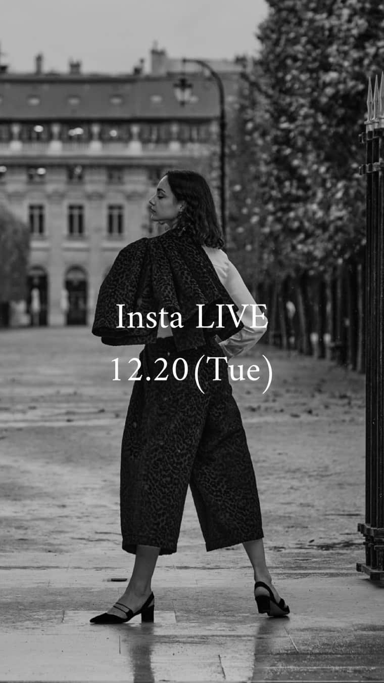 EPOCAのインスタグラム：「12.20 Insta LIVE@ MARUNOUCHI  前回好評いただきました"aLORS"のアイテムが、この冬もEPOCA THE SHOPに登場いたします。  発売に先駆けて、インスタライブをお届けいたしました。  発売に関しての詳細につきましては、公式サイトのNEWSにてご案内しております。  #epocatheshop #epoca #collection #newcollection #2022aw #wintermood #fashion #outfit #comfort  #modern #classical #feminine #authenticity #elegance#alors #エポカ #エポカザショップ #アロー #ジャガード #レオパード #セットアップ#スカート #ニットコーデ フェミニン #大人コーデ #エレガントコーデ #大人カジュアル」