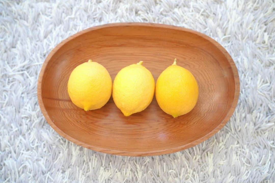 徳永有美さんのインスタグラム写真 - (徳永有美Instagram)「こんな時期ですが レモン収穫。 好きなレモン色。」12月20日 10時31分 - yumi_tokunaga.official