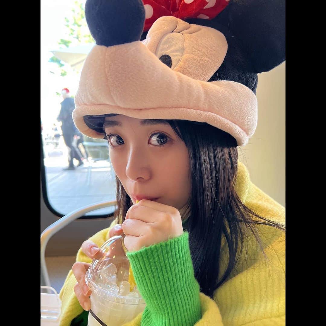 白川蘭珠さんのインスタグラム写真 - (白川蘭珠Instagram)「.  親友とディズニーランドに行ってきました🎄🦌  楽しかった〜寒かった〜❄️」12月20日 20時55分 - ranju_nishihara