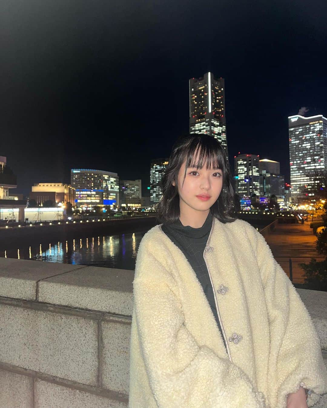 豊嶋花のインスタグラム：「お友達と横浜に行ってきました〜！ 夜景とっても綺麗だった♡⃛ #豊嶋花」