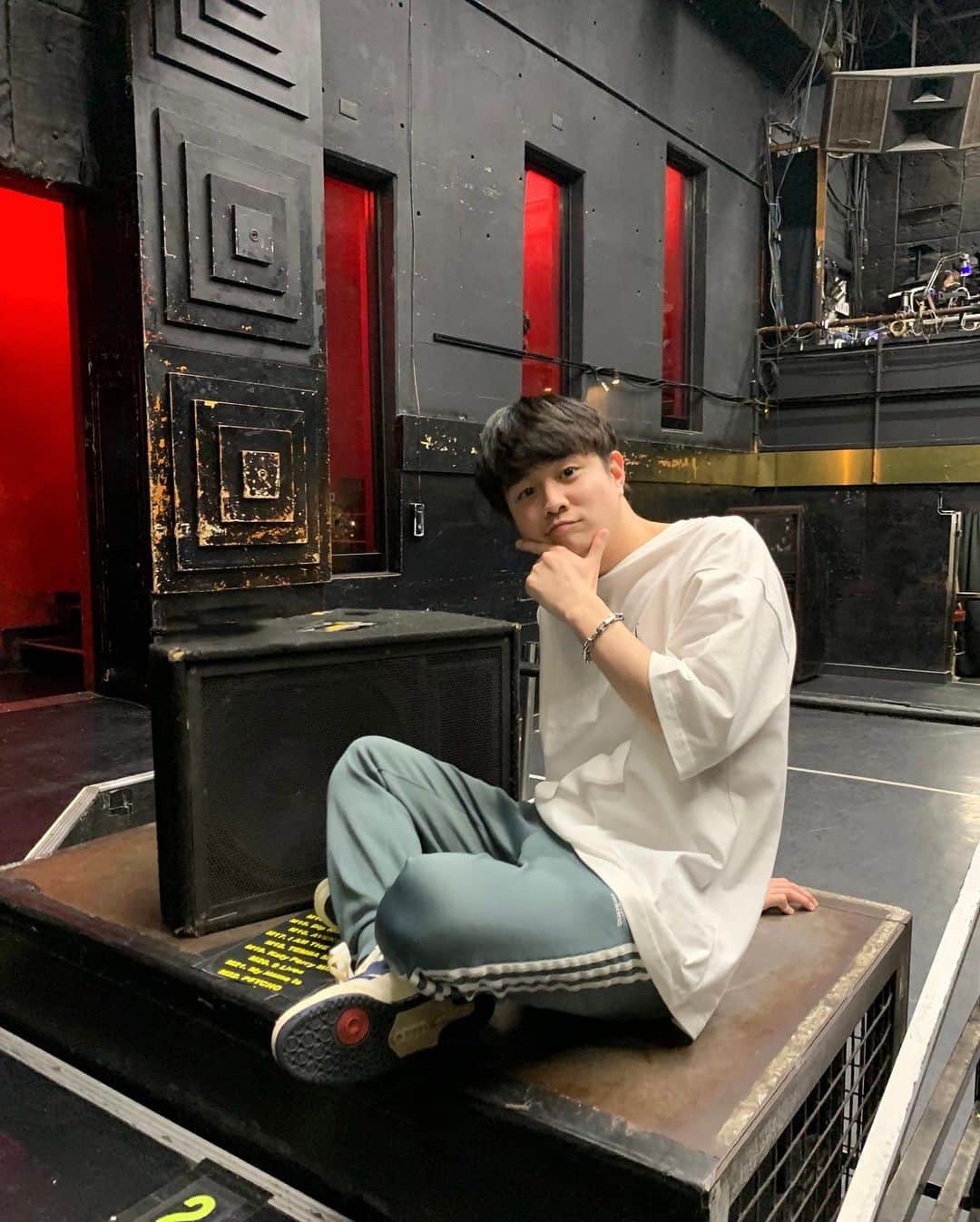 hiraのインスタグラム：「SOLD OUT SHOW, ARIGATO. we @mnnfrcrds .  @ryosuke726 @itsakikob1tch  @temba_jp @3odakeisuke1120 @carlo.redl」