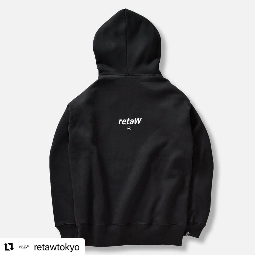 藤原ヒロシさんのインスタグラム写真 - (藤原ヒロシInstagram)「#Repost @retawtokyo with @use.repost ・・・ Hoodie BLACK / wateR logo #retaW #retaWtokyo #retaWstoreHARAJUKU #retaWstoreTSUBAME」12月20日 21時34分 - fujiwarahiroshi