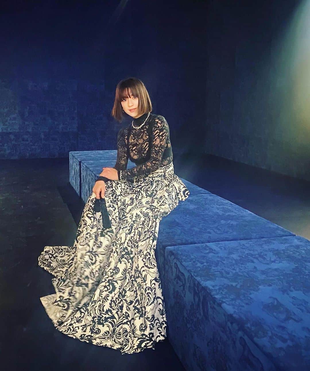 中村アンのインスタグラム：「クリスチャン・ディオール 夢のクチュリエ展 が日本へやってきました。  素晴らしすぎる空間の中で DIORの歴史に触れ よりDIORへの愛が深まる展示です🎡  @Dior  #DiorDesignerOfDreams #Dior」