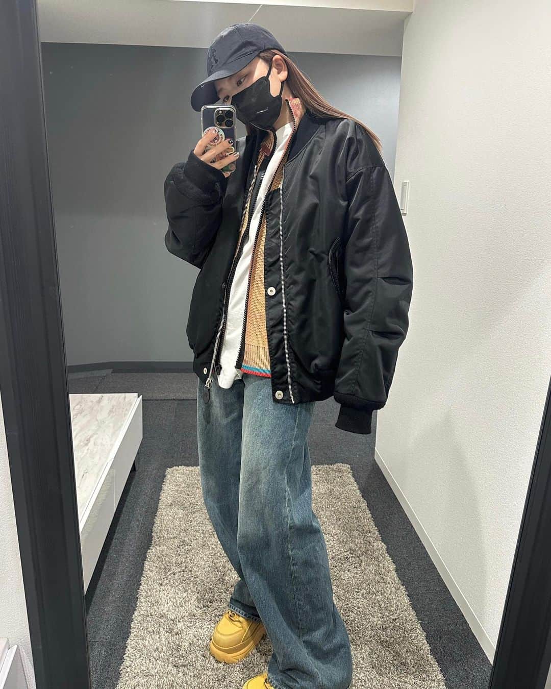 にこのインスタグラム：「男性に着て欲しい格好を自ら着るようになったら終わりかと思いきや始まり  うん、全然意味わかんない」