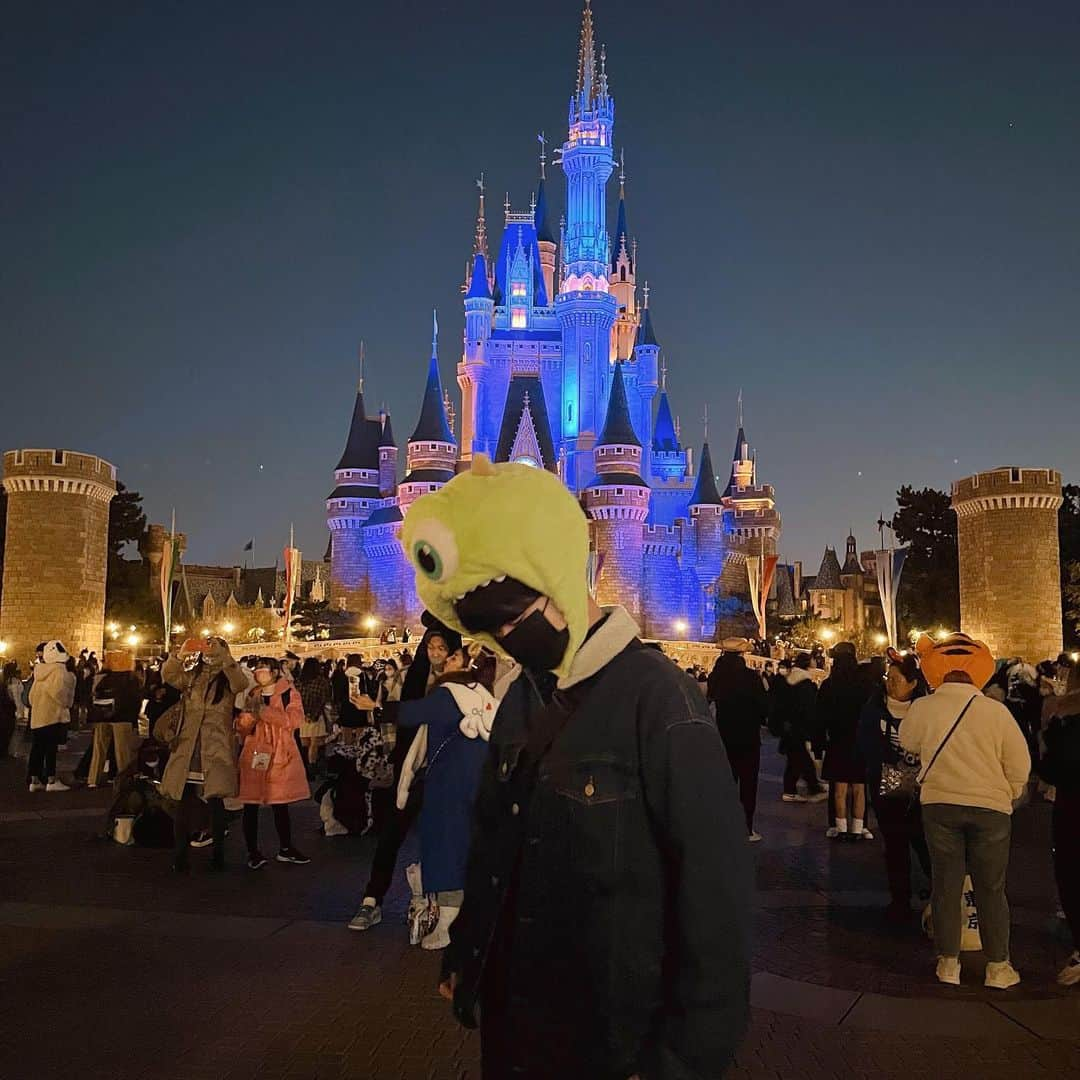 デボちゃんのインスタグラム：「🏰 東京ディズニーランド #ディズニー　 #暖かいカチューシャ」