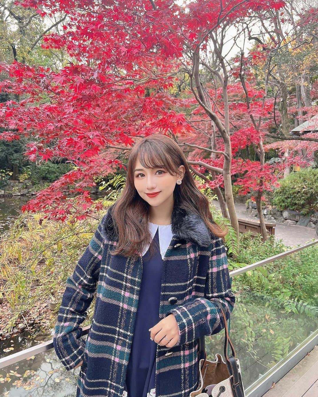のインスタグラム：「⋆  みなさんはどちらにお住みですか？🥹  私は、生まれてから、海外に住んでいた3年間を除いてずっと愛知県に住んでいます🫶🏻  大学進学や就職のタイミングで上京しようか悩んだ時もあったけど、やっぱり地元の名古屋が大好きで愛知県に住み続けています😂🤍  愛知県民はよく、「愛知には何もないよ〜」と自虐しますが、 みんな口を揃えて、でも住みやすい！！て言いますよね😲🤍  そんな愛知県の魅力について分かりやすくまとめられてるサイトがあったので覗いてみました〜！❤︎  働きやすさ、住みやすさ、子育てのしやすさなどなど いろいろな年代の方に共感してもらえる内容だと思います！  私もお仕事で東京や大阪へ行くことが多いので、移動のしやすさはいつも実感しています！  写真は月1くらいで行く熱田神宮です❣️ 紅葉が綺麗だった〜🍁  #PR #愛知のわたしごと #愛知の住みやすさ #愛知で働く #愛知に住む #愛知で暮らす #愛知県 #愛知県民 #愛知 #名古屋 #熱田神宮   https://www.pref.aichi.jp/chiho-sosei/sumiyasusa/」