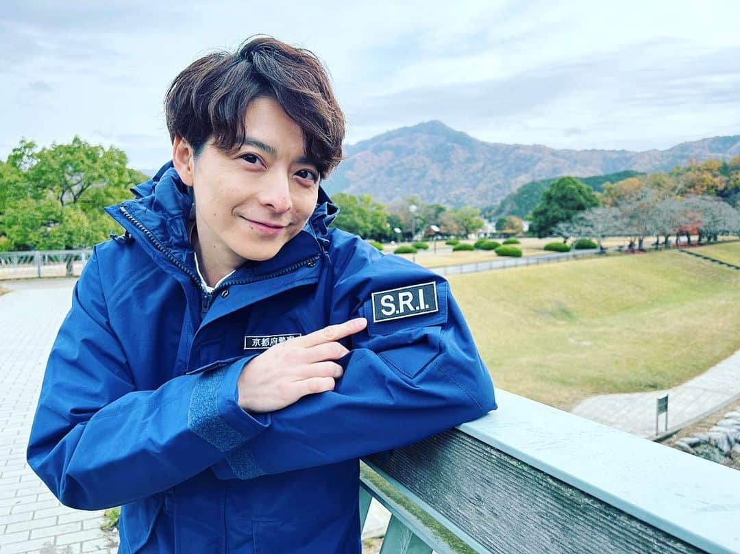のインスタグラム：「今日はバタバタとした1日やったけど、まずは科捜研の女最終回でした😆 新レギュラーとして参加させてもらい、皆さんが温かく迎えて下さりとても居心地のいい現場で幸せでした✨  そして、オープンレックではキンキーぶりに優が遊びに来てくれたよ👠 とにかく笑いすぎて楽しすぎて最高なひと時でした🍻  #科捜研の女 #城田優 #オープンレック」