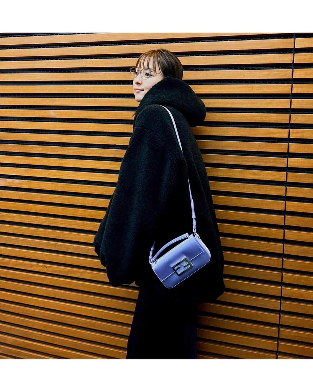 佐々木希さんのインスタグラム写真 - (佐々木希Instagram)「お疲れ様でした🍬  私服 もこもこアウター #iNtimite bag #fendi eyewear #iNtimitebyEYEVAN」12月20日 23時23分 - nozomisasaki_official