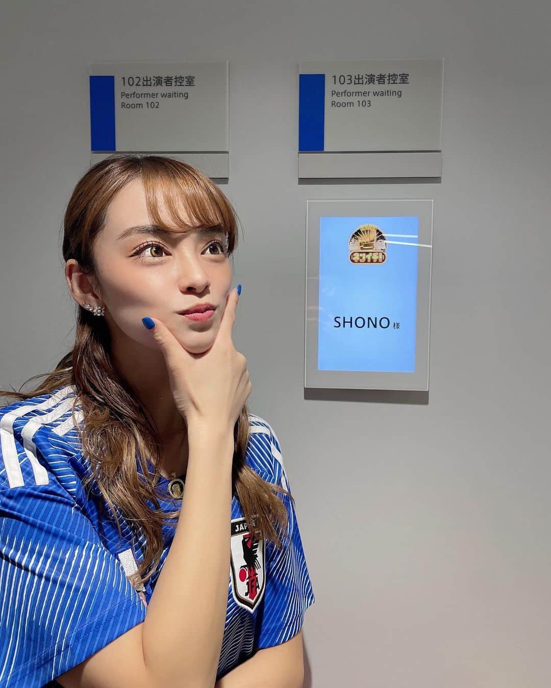 のインスタグラム：「告知📺になってしまいますが……  12月25日（日）夜21:00～ TBS 『「サンドウィッチマンのスポーツ・ネンイチ！」～大谷翔平&羽生結弦＆2022年名シーン！総決算SP～』  に出演致します🫡✨⚽️  MC： サンドウィッチマンのお2人（伊達みきおさん、富澤たけしさん）  ゲスト： 岡田結実さん 杉谷拳士さん ティモンディのお2人（前田裕太さん、高岸宏行さん） 中川翔子さん フワちゃんさん 前田健太さん ⁡ こんな豪華メンバーの中に混ぜて頂きました😭光栄すぎます😭✨ 私も放送が楽しみで仕方ないです😆✌️ꕀ꙳ 私はもちろんカタールＷ杯トークです⚽️ クリスマス（日曜日）🎅🎄⛄🎁の夜21:00からという最高な時間！是非皆さん観ていただけると嬉しいです✌️ 実家に録画頼まないと . . . #TBS #ネンイチ」