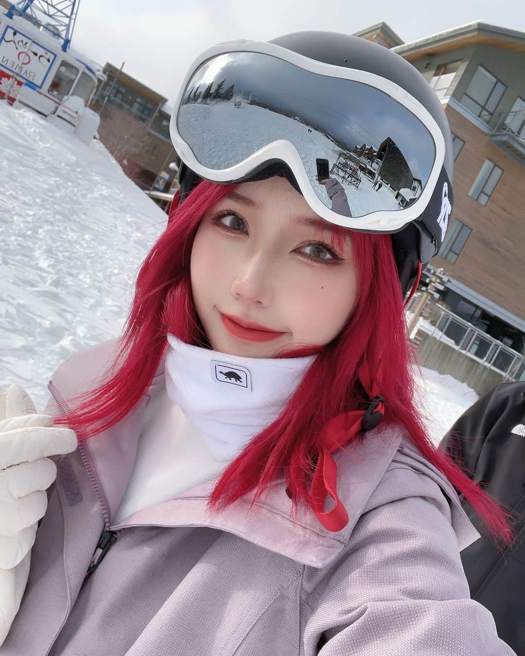 犬神洛洛子のインスタグラム：「Enjoy skiiiiiiiii❄️」