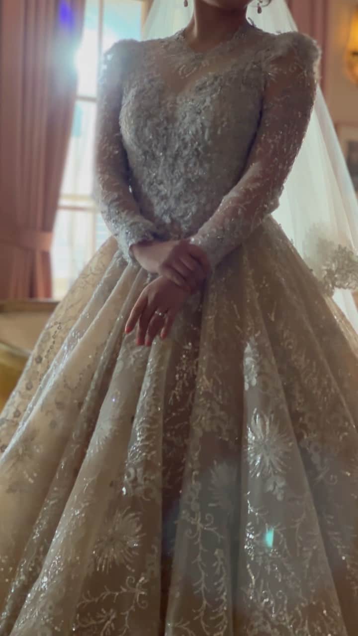 リュ・ジヘのインスタグラム：「👰🏻‍♀️♥️ 신부놀이」