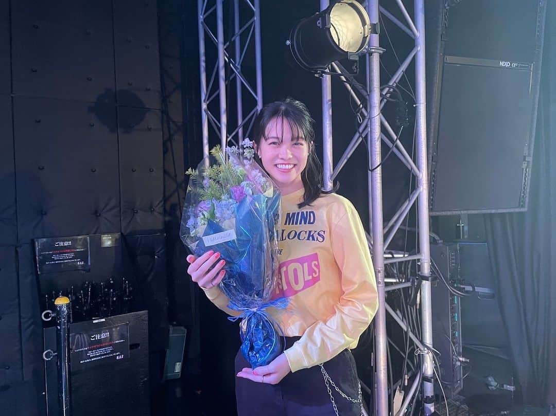 志田彩良のインスタグラム：「・ 「君の花になる」最終回ありがとうございました💐  今まで演じたことのないキャラクターに 自分の力不足を実感する悔しい日もありましたが、 キャスト、スタッフの皆様に支えて頂き、 池岡奈緒という役を最後まで演じる事が出来ました。 支えて下さった全ての皆様、本当に有難うございました。  そして、最後までドラマを見守って下さった全ての方々に 感謝申し上げます。  現場で学んだ事を活かし、今後も精進して参りますので 引き続きよろしくお願い致します！  @kimihana_tbs」