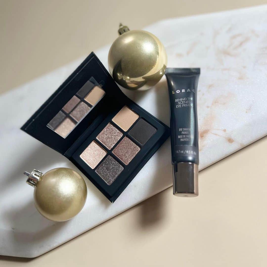 LORACさんのインスタグラム写真 - (LORACInstagram)「We've looked into your future and see...mysterious, ethereal eye looks using the Mystic Gaze Set 🔮 ⁠  ✨ 'Behind the Scenes' Eye Primer⁠  ✨ 'Mystic Oak' PRO Mini Palette⁠ ⁠ Cruelty-free, Fragrance-free & Gluten-free⁠ ⁠ Available at @macys @shoppersbeauty @amazon⁠ ⁠ #LORAC #loraccosmetics⁠」12月21日 2時36分 - loraccosmetics