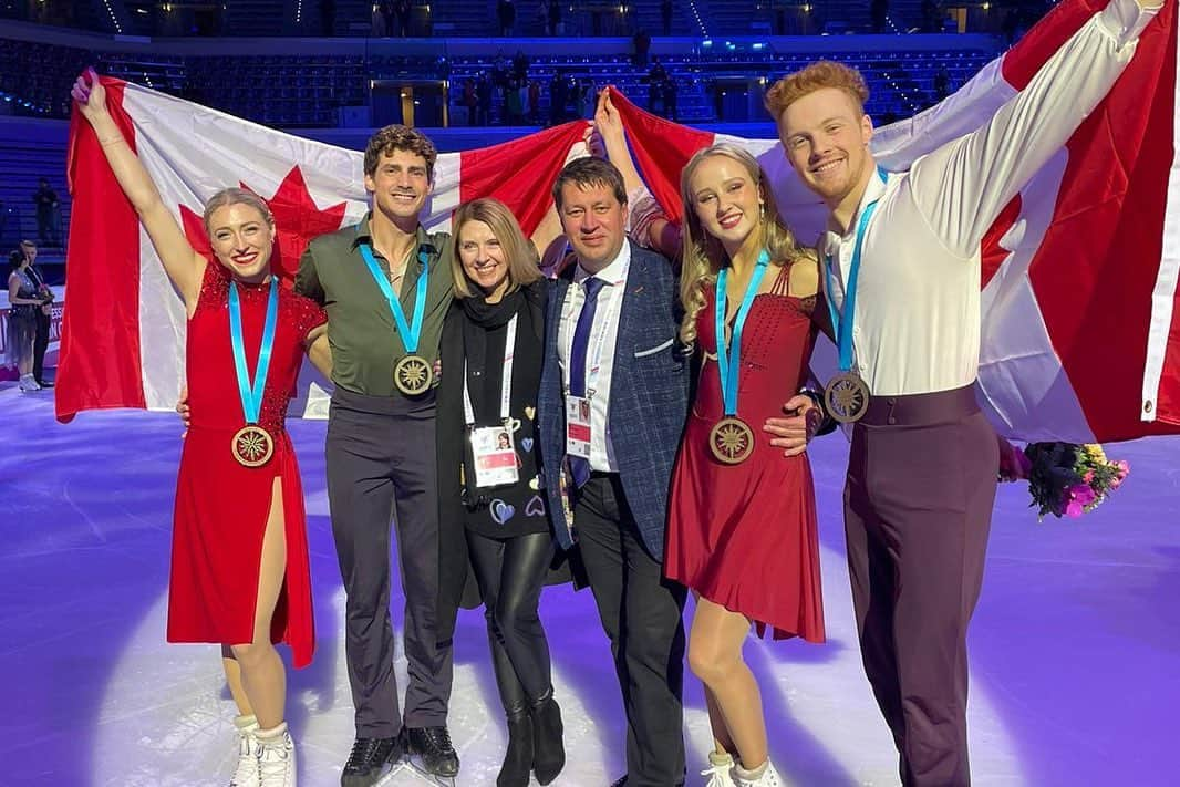 ポール・ポワリエさんのインスタグラム写真 - (ポール・ポワリエInstagram)「united through everything • looking back on a wonderful GP season • 📸: @jmfotoz / @isufigureskating」12月21日 4時12分 - pauldpoirier