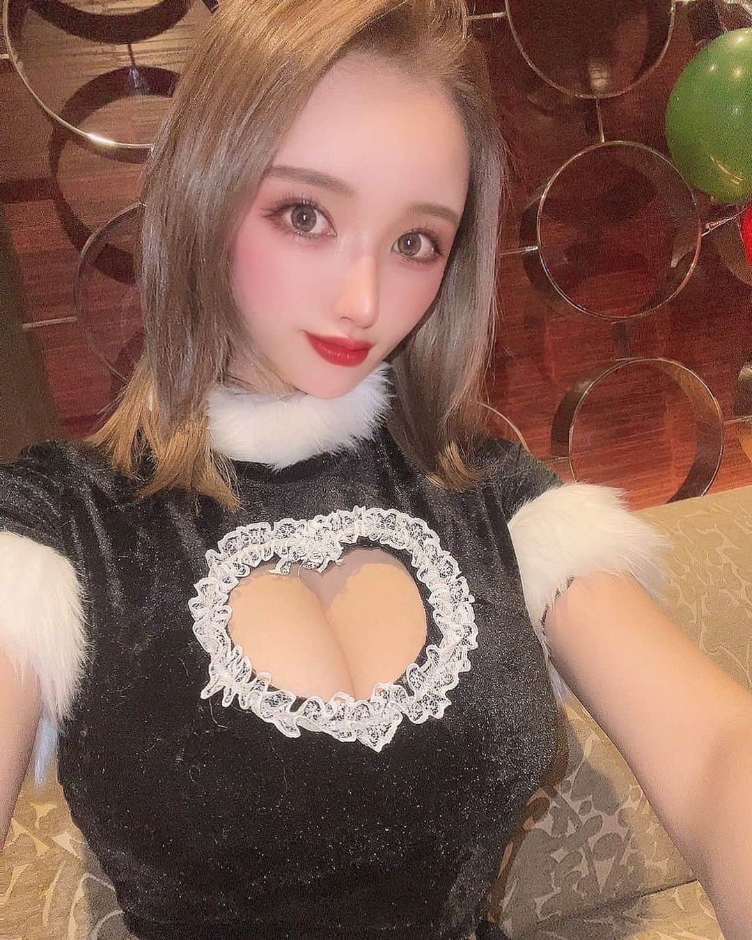 yurikaさんのインスタグラム写真 - (yurikaInstagram)「🖤🤍🖤🤍」1月4日 23時49分 - yurichan_819