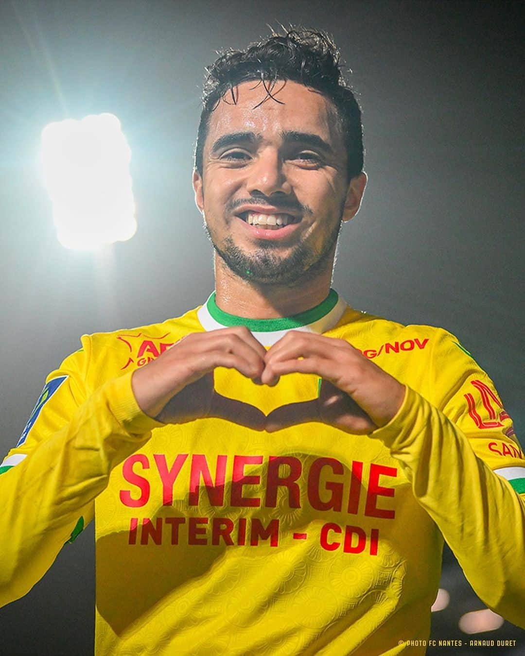 ファビオ・ペレイラ・ダ・シウヴァのインスタグラム：「𝗕𝗼𝗮 𝘀𝗼𝗿𝘁𝗲 @ofabio2 🇧🇷   Le FC Nantes et @Gremio, ont trouvé un accord pour le transfert définitif du défenseur nantais à compter du 10 janvier 2023.   Le Club souhaite à Fábio tout le meilleur pour la suite de sa carrière !  #OnEstNantes」