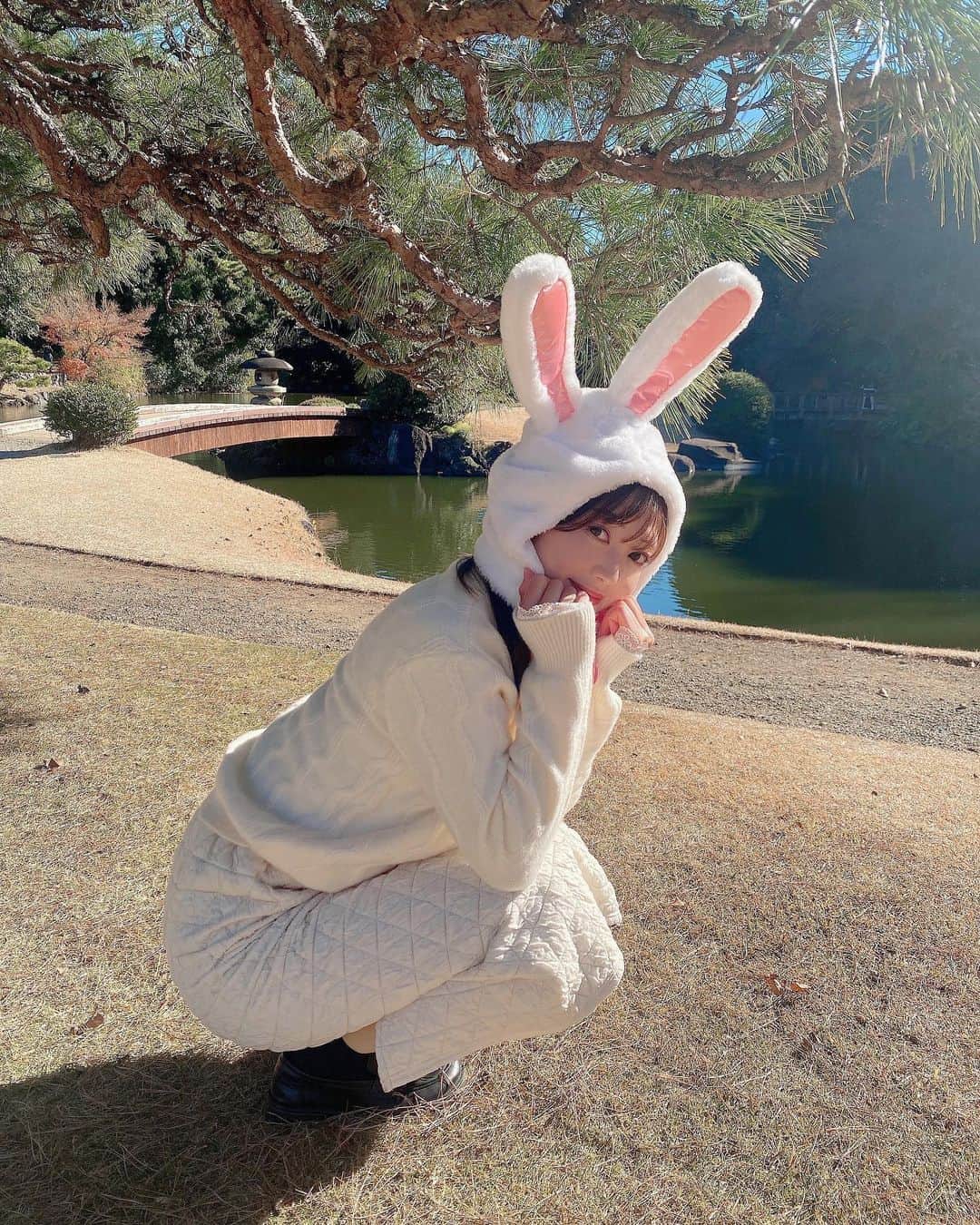 成田梨紗のインスタグラム：「新しい年が始まりましたね🐰🌸 ⁡ 2023年も感謝の気持ちを忘れずに 色々なことにチャレンジしたい！ たくさん笑って過ごせたら良いな🤗 ⁡ 今年もよろしくお願い致します！ ⁡ #2023 #新年 #卯年 #🐇  #厄年に負けないぞ」