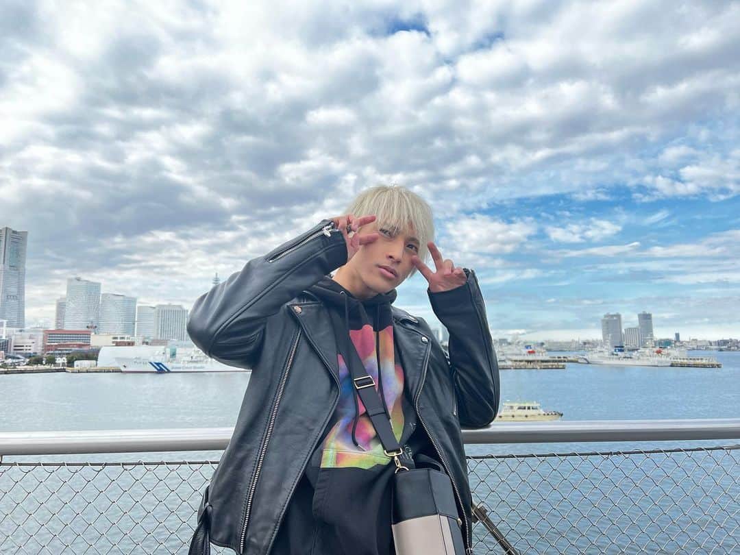 のインスタグラム：「皆様、今年もよろしくお願いします✨👍 更に皆さんに楽しんでいただける年になるはず…！！  どうぞご期待ください😊」