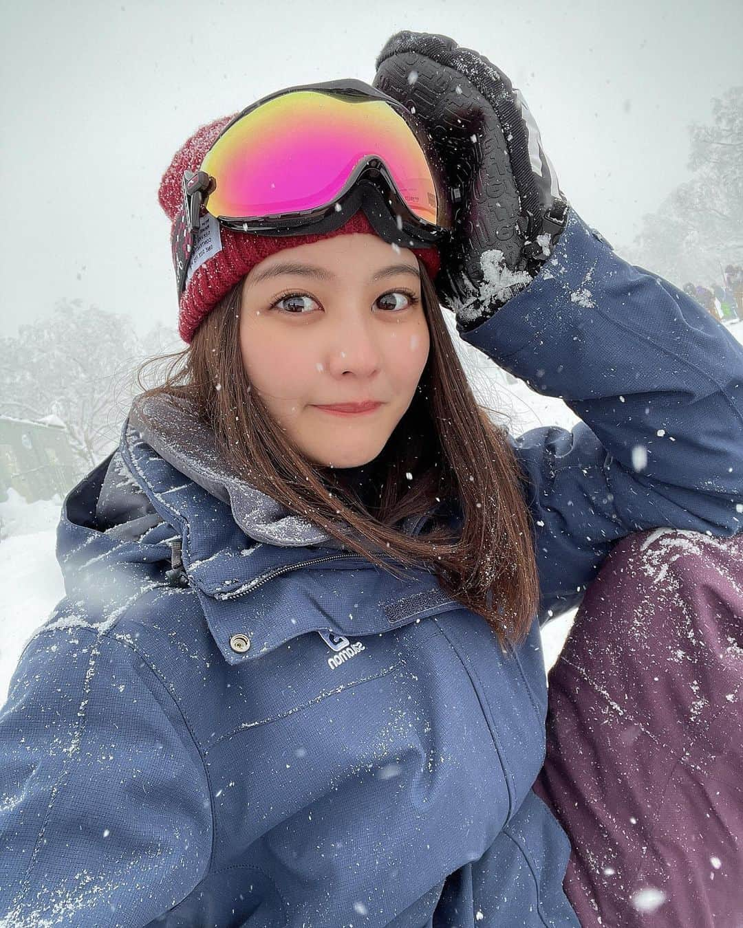 林ゆめのインスタグラム：「今年初スノボは地元富良野で🤍 やっぱり雪質が最高❄️  今年はあと何回滑れるかな〜  #富良野スキー場 #スノボ」