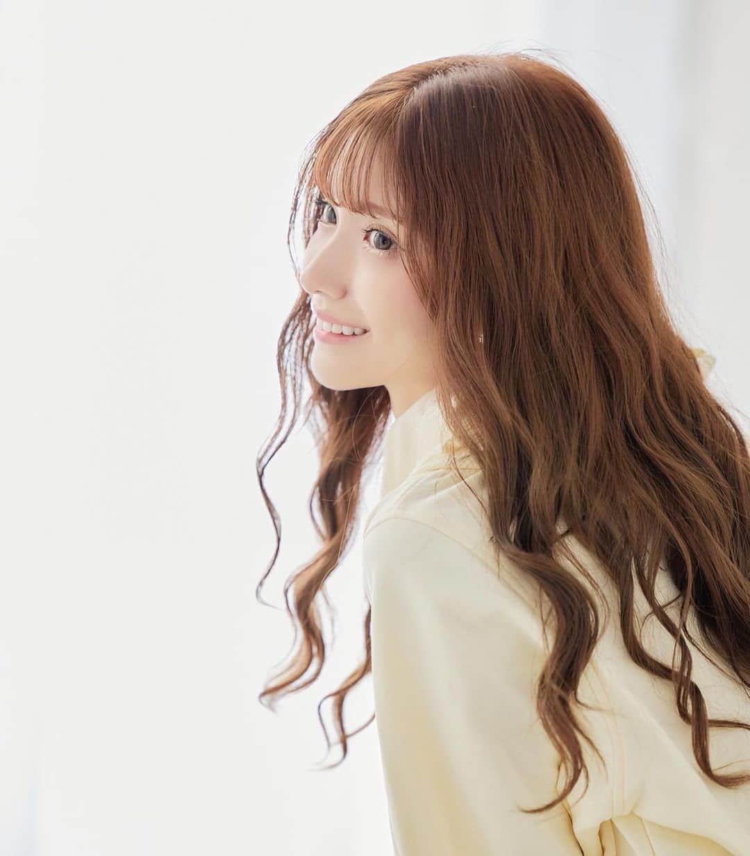 ひめかのインスタグラム：「皆様、お正月いかがお過ごしですか？🌼 私は日本に帰国しました🇯🇵  お仕事や学校が明日から始まる方も多いと 思いますが体調に気をつけてがんばってくださいね🤍🫶」