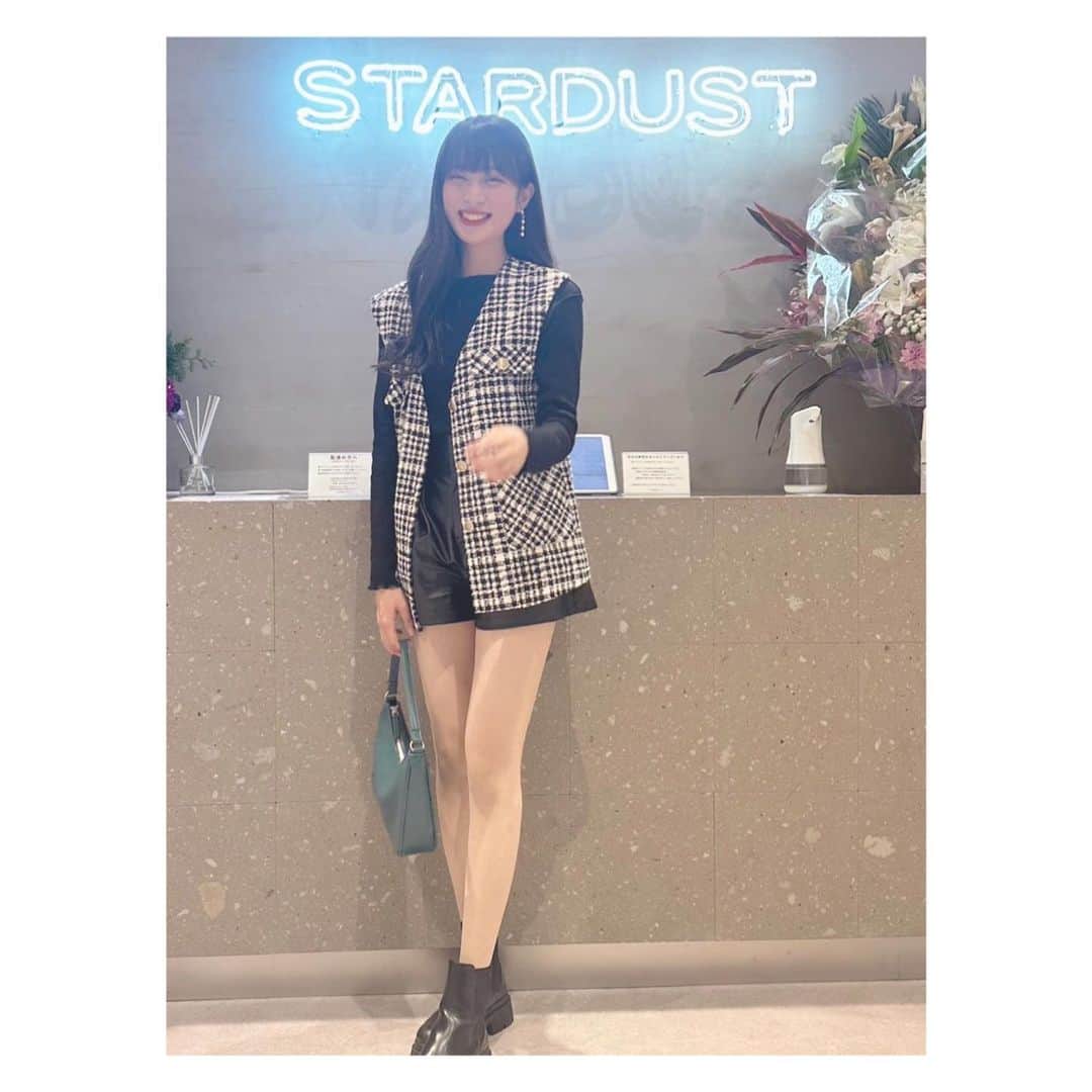 彩永あいりのインスタグラム：「. いつも応援して下さっている大切な皆様へ １つご報告があります☺️  この度彩永あいり、上京しました！！  2023年から東京での活動を本格的に始めるべく、 昨年末から準備を進めてきました。  芸能活動が10年目に入った今、 ここで止まっている訳にはいかない！と 刺激を求め、将来を考えた結果です。  北海道と東京の行き来をする事になるので関係者の皆様には ご迷惑をおかけする部分もあるかもしれませんが 何卒、宜しくお願い致します🙇‍♀️  年末の真夜中での占い企画で 2023年から5年間運気がとても良い！と 言っていただいたので！！！  その言葉を信じ、絶好調な私になれるように もっともっと頑張ります🌟  皆様今後とも彩永の応援を宜しくお願いします❕❕」