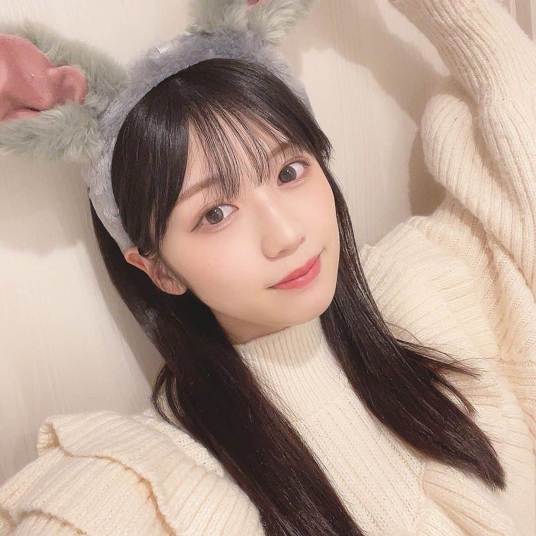 早見紗英のインスタグラム：「2023年🐰🐰🐰 今年もよろしくお願いします💕」