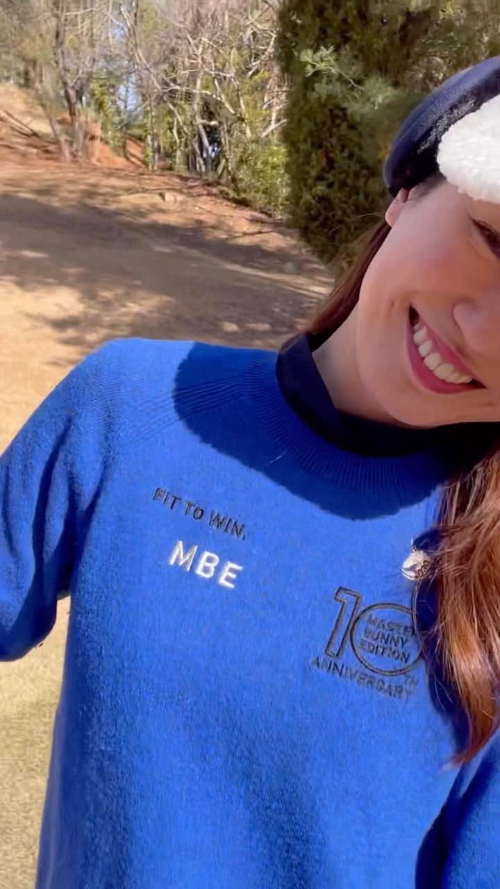 山下詩乃のインスタグラム：「初打ち⛳️は、らぶりーあやなんと🐰💓 この絶景ゴルフ場は広島県の瀬戸内ゴルフリゾートだよん🥰 OUTコースは海が見えるホールがめちゃくちゃあって、うっとりしながらのゴルフ⛳️海風のおかけで雪でクローズになることが少なく、その心配も少なくて良き🙆‍♀️ 新春ゴルフ、アクシデントもあって楽しすぎたなぁ🥰❤️❤️❤️  Special Thanks 🎥 @aynnnnnn14 🐰💓　  #ゴルフ女子 #ゴルフ好きな人と繋がりたい #ゴルフ男子 #ゴルフスイング #ゴルフスイング動画 #絶景ゴルフ #絶景ゴルフ場」