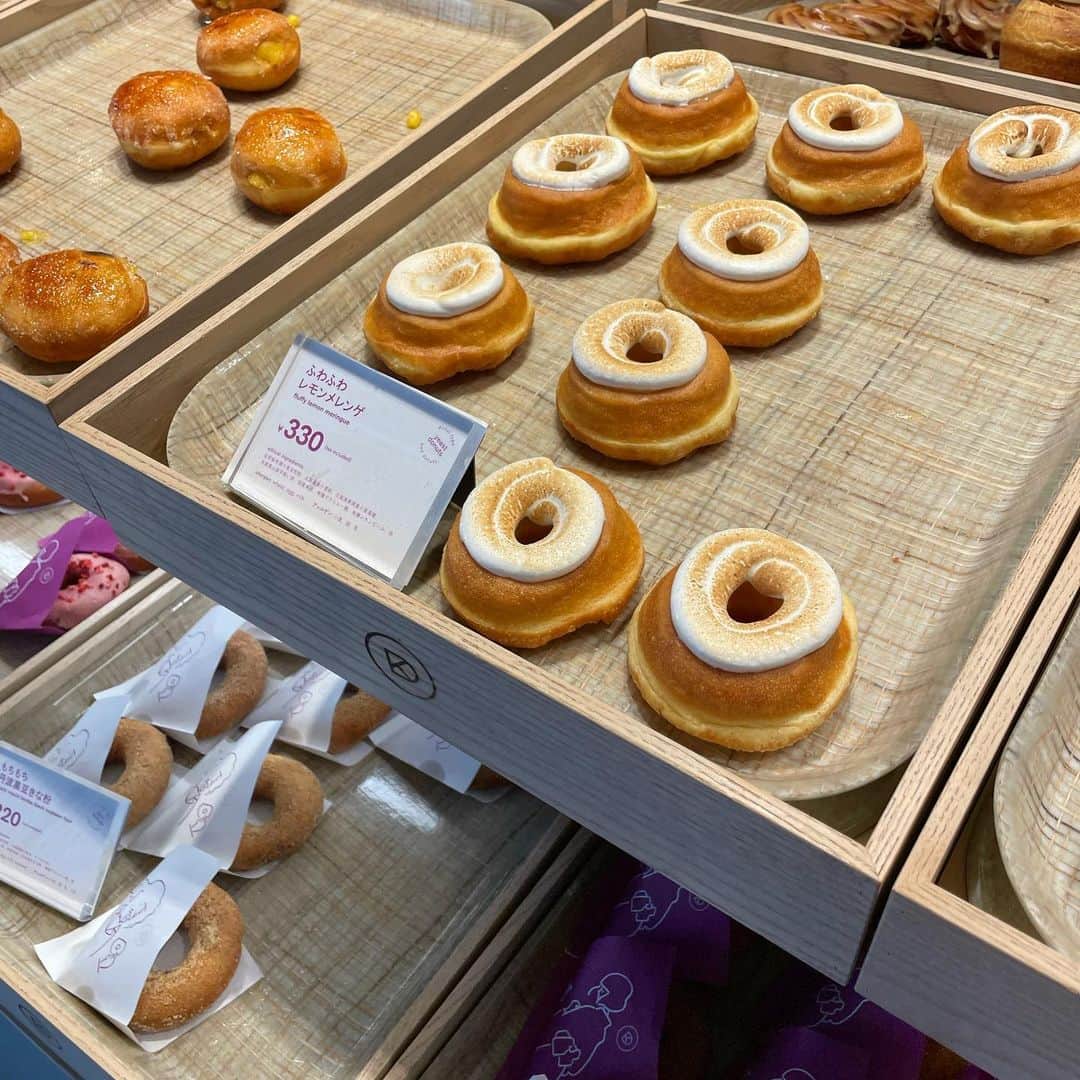小林恵月さんのインスタグラム写真 - (小林恵月Instagram)「・ 📍koe donuts kyoto🍩 ・ ずっと気になっていたお店へ🫶 可愛いドーナツがきらっきらに輝いてた🤍美味しかった🤤」1月4日 20時35分 - ezuki_kobayashi