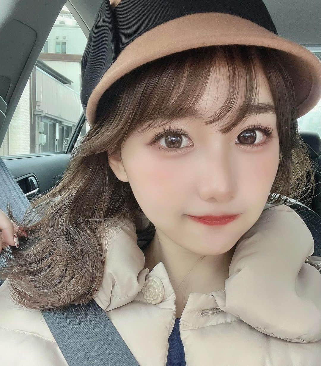 のインスタグラム：「⋆  新しい帽子ゲットした👒 お気に入りのベージュコーデ🤍  #ootd #fashion #instafood #instagram  #hairstyle #outfit #code #instafashion  #ファッション #撮影 #ヘアスタイル #ヘア  #コーディネート #コーデ #今日の服  #ca4la #ベージュコーデ」