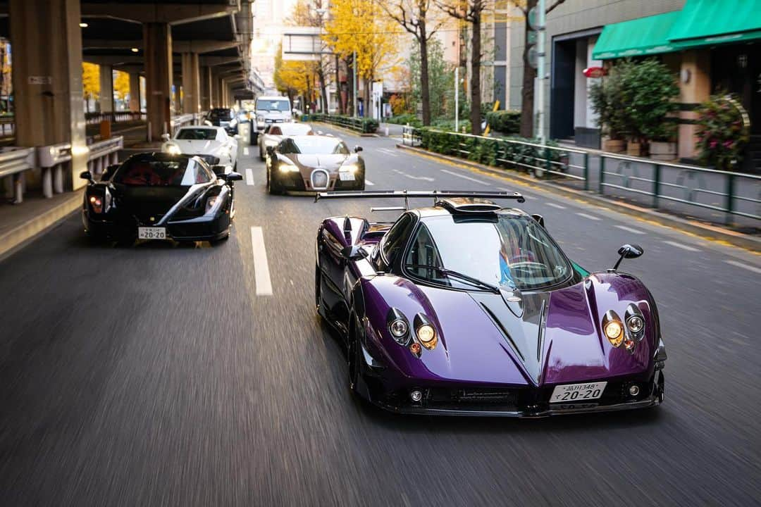 前澤友作さんのインスタグラム写真 - (前澤友作Instagram)「Morning drive in Tokyo  #bugattichiron #bugattiveyronhermes  #PaganiZondaZOZO #ferrarienzo  #astonmartinone77 #maybachg650landaulet  #maybachs600pullman  #rollsroycephantomoribe   #mzsupercar #前澤友作スーパーカープロジェクト #yusakumaezawa  #前澤友作 #mz   #横溝直輝　#やまけん」1月4日 21時11分 - mzsupercar