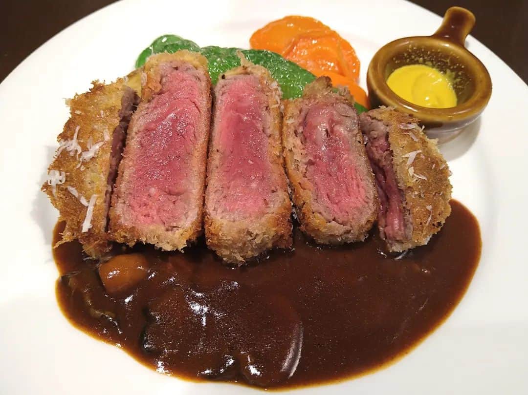 ちゅうえいさんのインスタグラム写真 - (ちゅうえいInstagram)「第6回うまンダム祭り開催！  1.焼きそばンダム（チング） 2.背肝ンダム（チング） 3.特選本鮪丼ダム（清水港みなみ） 4.穴子の刺身ンダム（福ちゃん2号店） 5.ローメンダム（末広亭） 6.フィレビーフのカツレツンダム（東洋亭） 7.カレーラーメンダム（麺屋すずらん） 8.あんかけスパンダム（チャオ） 9.柿の葉寿司ンダム（平宗） 10.焼きそばンダム（ちとせ）」1月4日 21時18分 - kinemachuu