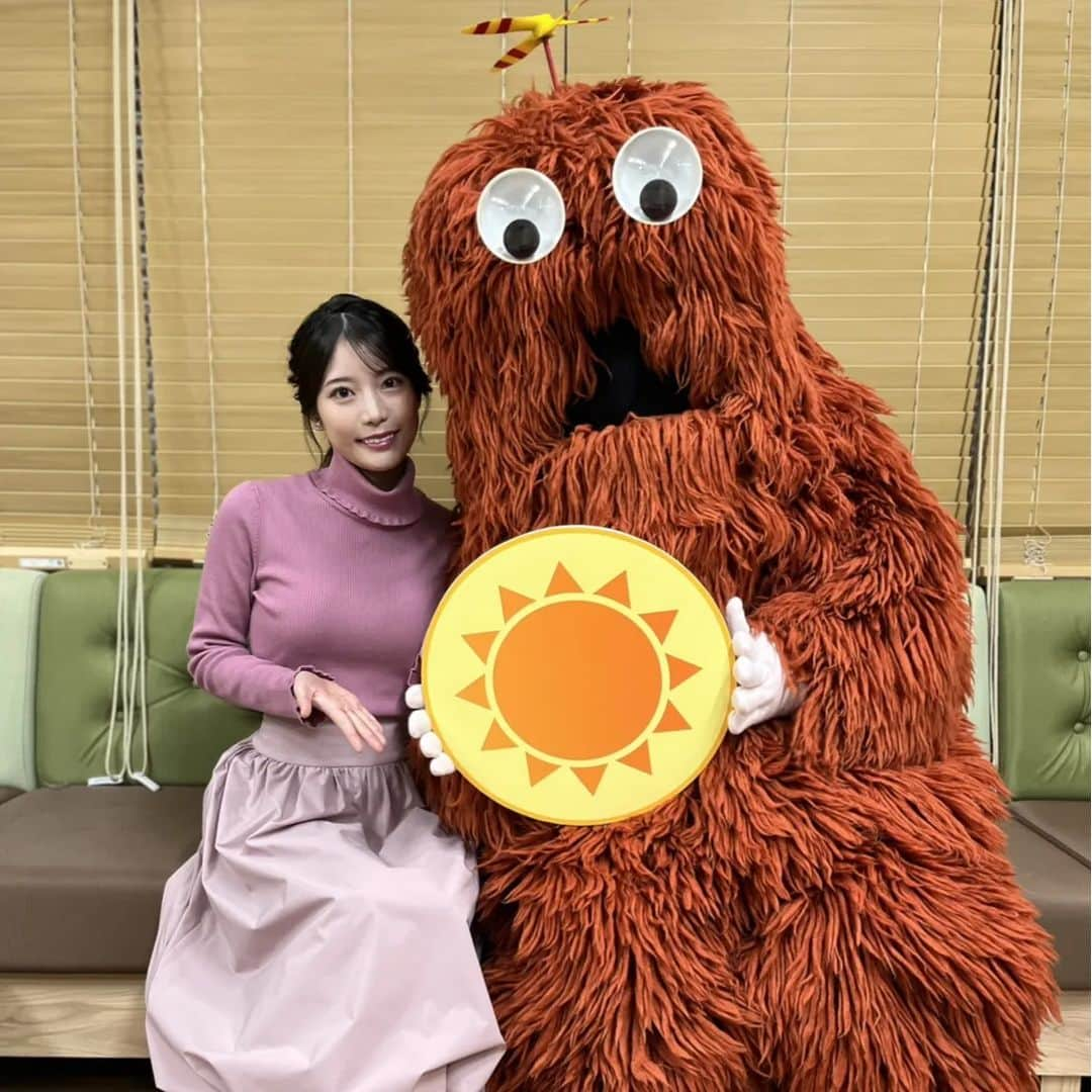 フジテレビ「プライムニュース イブニング」さんのインスタグラム写真 - (フジテレビ「プライムニュース イブニング」Instagram)「新年最初のお天気は、南極にいるガチャピンに代わりムックが登場してくれました あすも関東は、晴れて乾燥しそうです。火の元にご注意下さい⚠️  #ソラよみ #竹俣紅 #ガチャピン 南極上陸中 #ムック　天気キャスター代行中 #天気 #お天気 #イット」1月4日 22時02分 - livenews_it