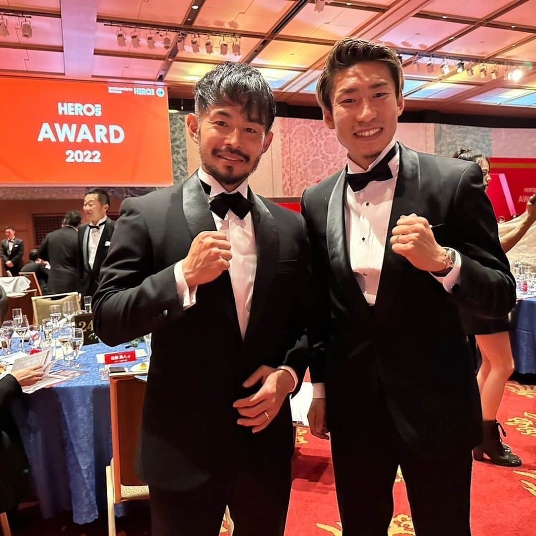 佐藤勇人のインスタグラム：「HEROs AWARD 2022  誰かのため、社会のため、未来のため アスリートだからこそ出来ることをそれぞれが取り組む。 #GoAction  このような場所でジェフアカデミーの仲間に会えるのは嬉しいです。  #herosaward  #ヒーローズアワード #日本財団 #日本財団heros  #社会貢献 #浅川隼人 #佐藤勇人  #ジェフアカデミー #ジェフユナイテッド市原千葉」