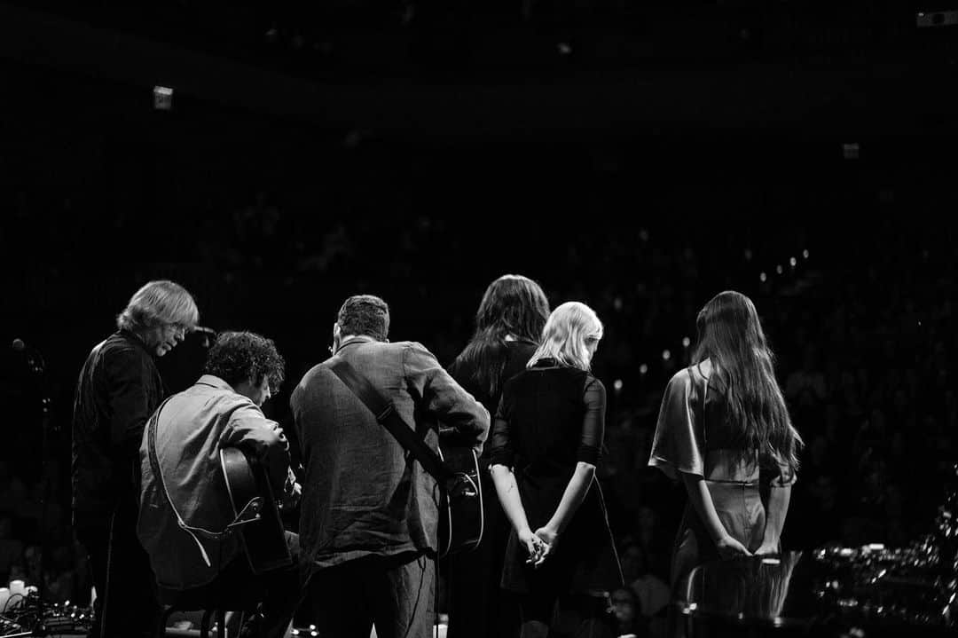 ジャック・アントノフさんのインスタグラム写真 - (ジャック・アントノフInstagram)「best night of the year   the 8th annual @allycoalition talent show  this show means a great deal to me and all of the people who work hard to put it on. thank you for being there last night and through the years. and thank for paying a higher ticket price to help us raise as much as possible for the shelters. see you next year for #9 ….. think we’ll keep the surprise lineup thing going. love you all  set list: miss those days o holy night  91 foreign girls  merry xmas, please don’t call all i need to hear be my mistake wintering  goodmorning w/ trey blood buzz rollercoaster  all my heroes  graceland too i know the end  ✨these days✨  thank you to — @rachelantonoff  @jebnotgeorge @andrewdost @jacnov @chrislaker @joyoladokun @claud.mp3 @sammorril @weyesblood @lucydacus @phoebebridgers @birbigs @trumanblack @treyanastasio @christianleehutson @bleachersmusic @mikeyfreedomhart @esmith109 @zemaudu @hutchdrums @mriddles @bobbyhawkmusic」12月21日 7時36分 - jackantonoff