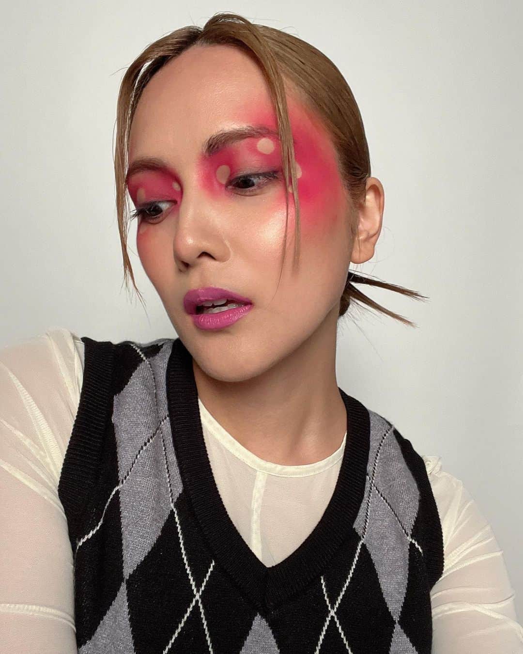 入山杏奈のインスタグラム：「Para la @revistatumexico 💖💖」