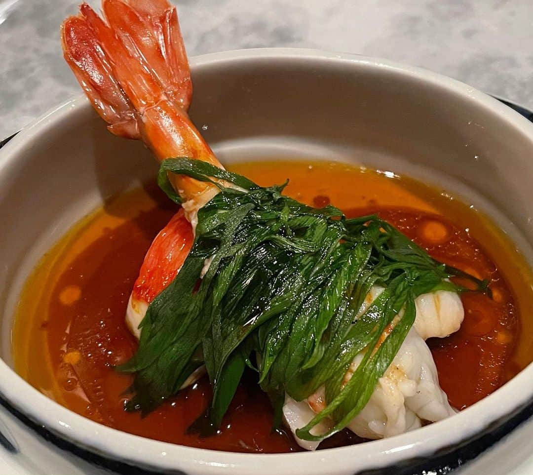 矢野良子さんのインスタグラム写真 - (矢野良子Instagram)「✨44th Birthday✨  歳を取るのは嬉しくは無いですが、お誕生日を祝って貰えるのは嬉しいですね❣️  今年も素敵なDinnerを頂きました！  広尾にある「アンドセレナ」 @hiroo.andserena   年内で閉店してしまうみたいですが、シェフはまた違う場所で新しくやるとお聞きしたので  また新しいお店にも伺えたらと思います  ワインも🍷美味しかった✨  #mybirthday  #44歳  #ゾロ目 #フレンチ #素敵ディナー  #お誕生日ディナー  #お誕生日プレート  #わがままありがとうございました」12月21日 16時42分 - ryo_yano12