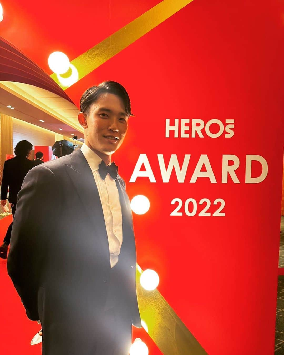 谷晃生さんのインスタグラム写真 - (谷晃生Instagram)「HERO'S AWARD 2022に招待して頂きました。 自分自身が現役アスリートとして社会にどのように関わり、貢献していけるのかを考える素晴らしい機会になりました。  初タキシード、どうですか？？🤭 @ralphlauren」12月21日 16時52分 - koseitani_00