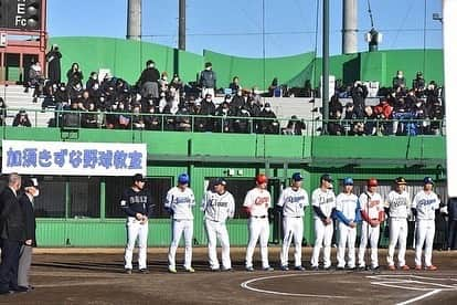 高橋昂也さんのインスタグラム写真 - (高橋昂也Instagram)「先日、徳栄OBのプロ野球選手で野球教室がありました😳 . . 久しぶりの先輩、後輩達と 意見交換やコミュニケーションの場となり非常に有意義な場となりました😷 . . また、小学生との野球教室では僕の出身のチームを始め地元のチームが集まっていたので懐かしい気持ちと共に子供達から元気をもらい良いリフレッシュになりました😆  #野球教室 #花咲徳栄」12月21日 18時29分 - takahashikoya_0927