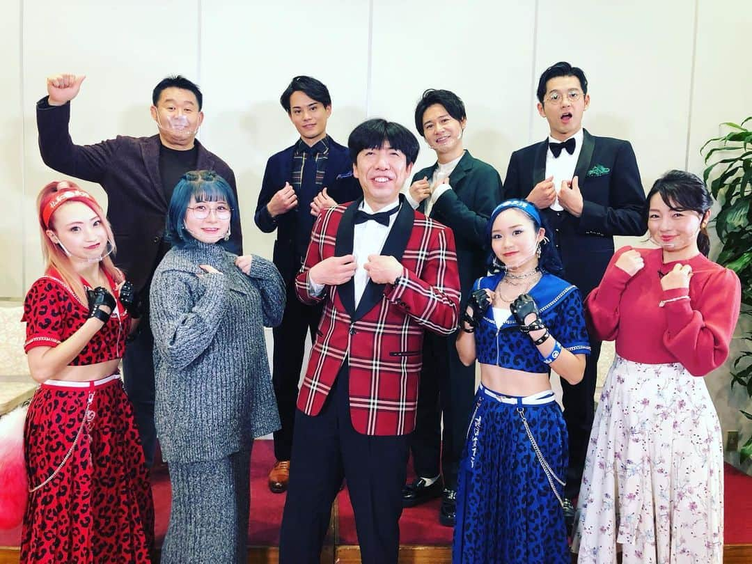 桑原雅人のインスタグラム：「チバテレYAGURAの収録！  #チバテレ #YAGURA #花田虎上 #庄司こなつ #南にこ #近藤雄介 #cstyle #トット  #マンスリーゲスト #ねづっち　さん #謎かけ #気持ち良すぎた #毎週土曜日21時半 #YouTubeでも見れます #2枚目は #にわかせんぺい似合い男」